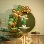 Leia mais sobre o artigo 15 Anos Verde Eucalipto e Dourado Happy Birthday de Led – Arco de Balões Orgânico