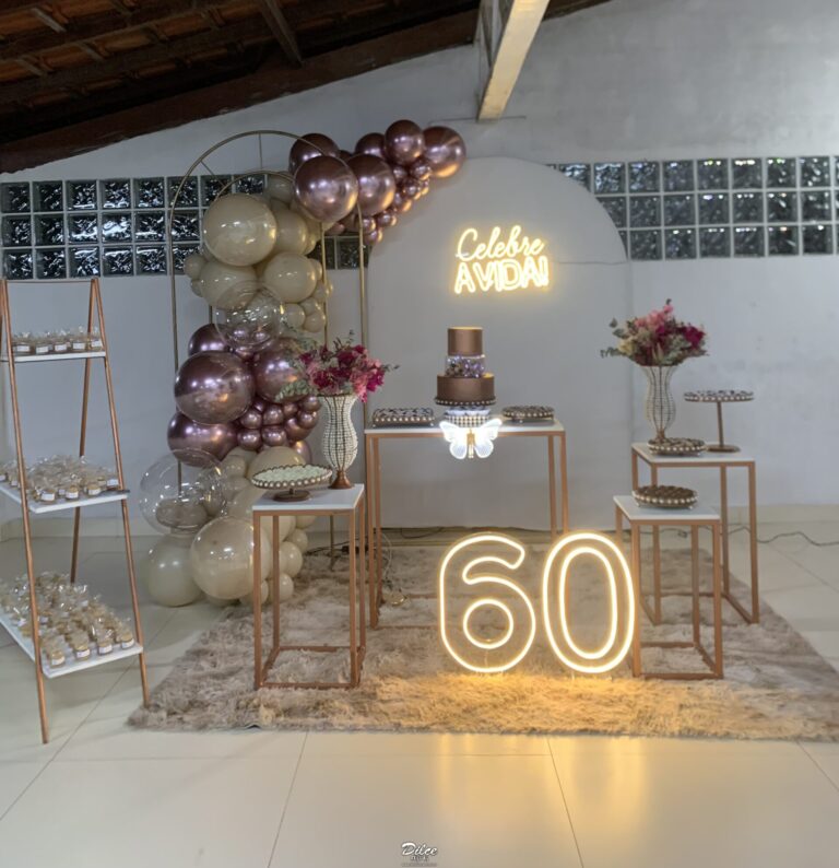 Leia mais sobre o artigo 60 Anos Celebre a Vida de Led e Painel Romano/Oval Off White – Adulto – Trabalho de Bolas com Arco Orgânico