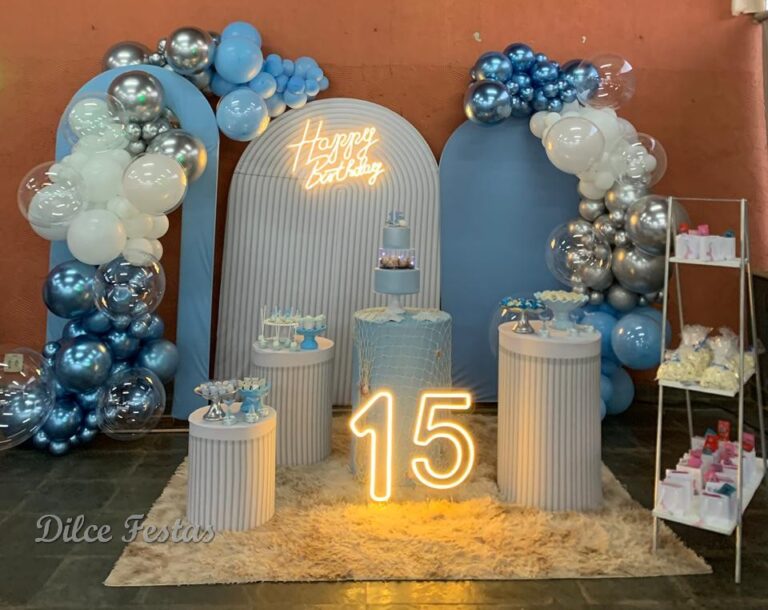 Leia mais sobre o artigo Adulto – 15 Anos – Fundo Do Mar Painel Branco Ripado – Trabalho de Bolas Com Arco Orgânico