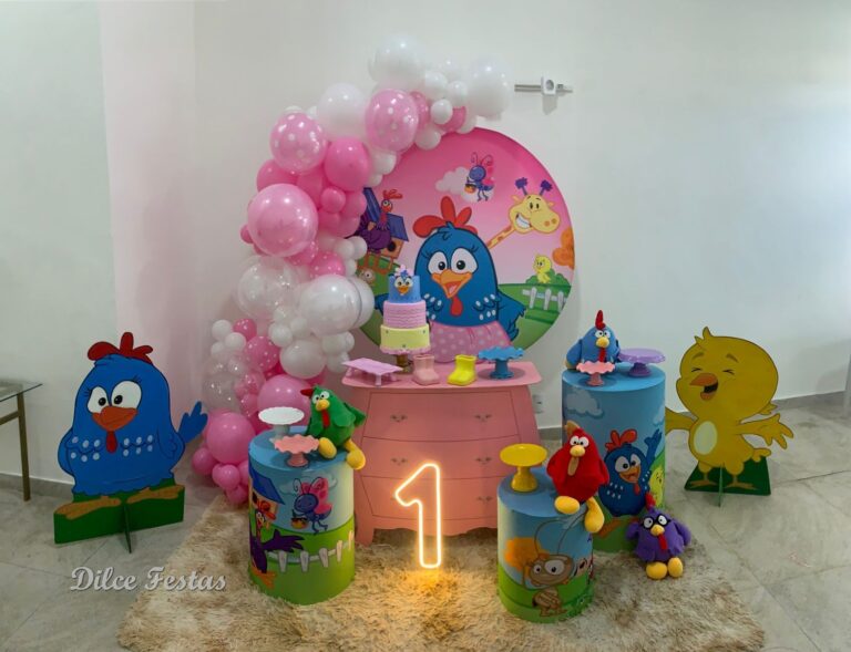 Leia mais sobre o artigo Galinha Pintadinha Rosa Painel Redondo – Trabalho de Bolas Com Arco Orgânico