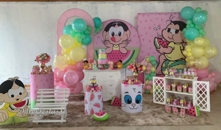 Leia mais sobre o artigo Magali Rosa Painel Casado e Portal – Trabalho de Bolas Com Arco Orgânico