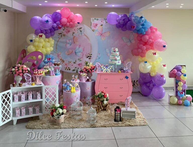 Leia mais sobre o artigo Jardim Das Borboletas Painel Redondo e Casado Álbum IV – Trabalho de Bolas Com Arco Orgânico