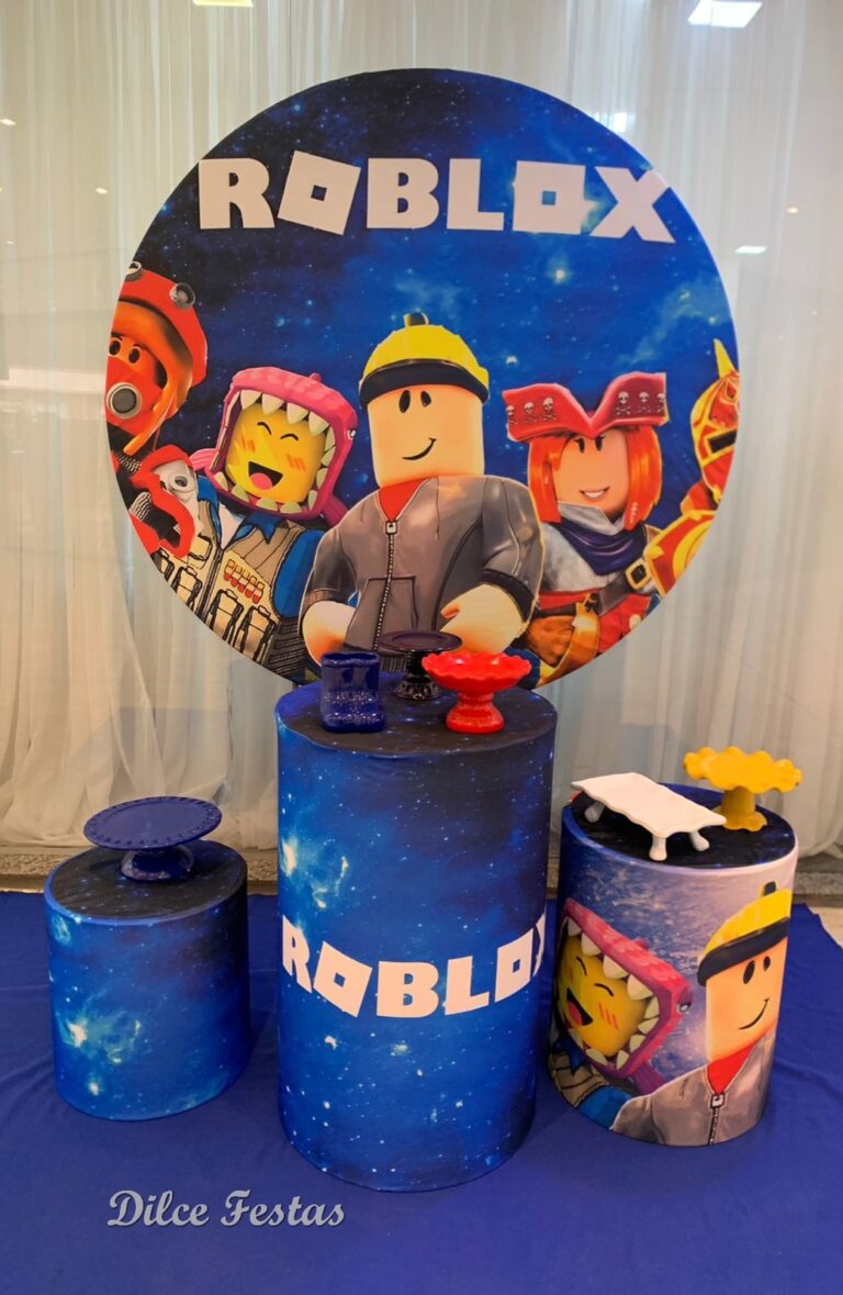 Leia mais sobre o artigo Roblox Azul – Menino Painel Redondo Álbum I