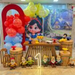 Leia mais sobre o artigo 1 Aninho Branca de Neve Baby Painel Oval com Portal Álbum IV – Trabalho em Balões com Arco Orgânico