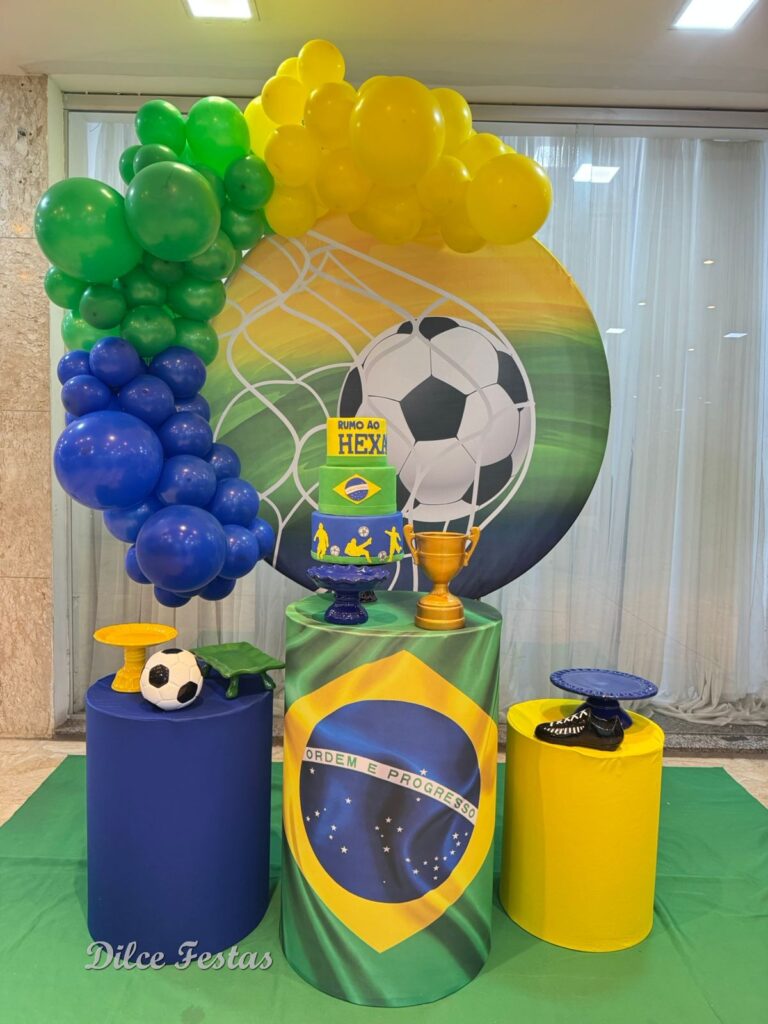 Leia mais sobre o artigo Copa do Mundo Painel Redondo Álbum III
